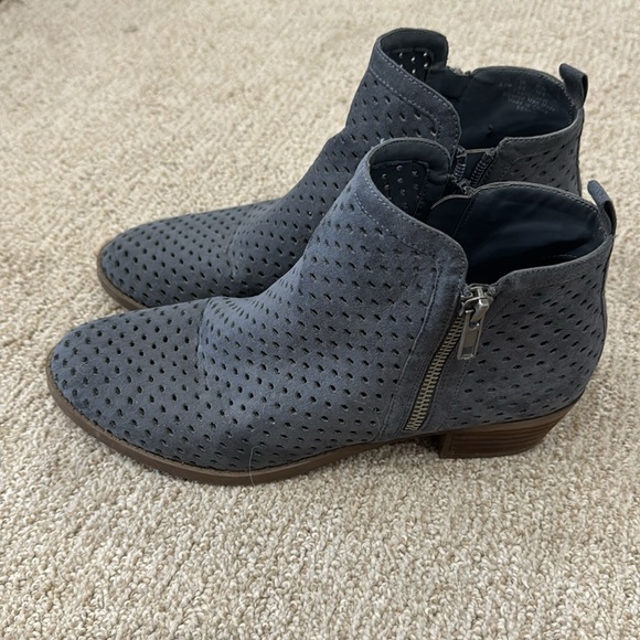 Pretty denim blue booties. Zippers on both sides 1-1/2” heel. - Picture 3 of 6